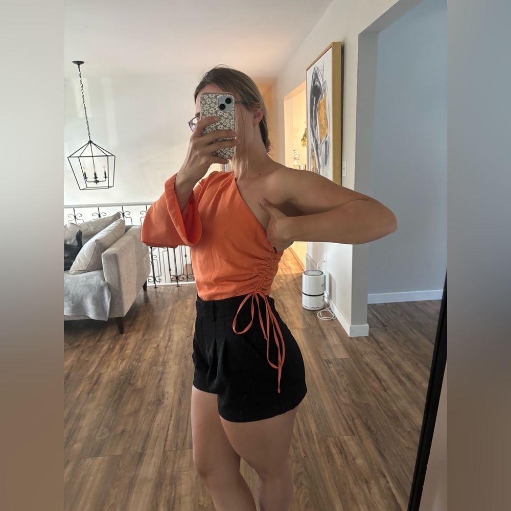 ASOS one sleeve top - Picture 3 of 4